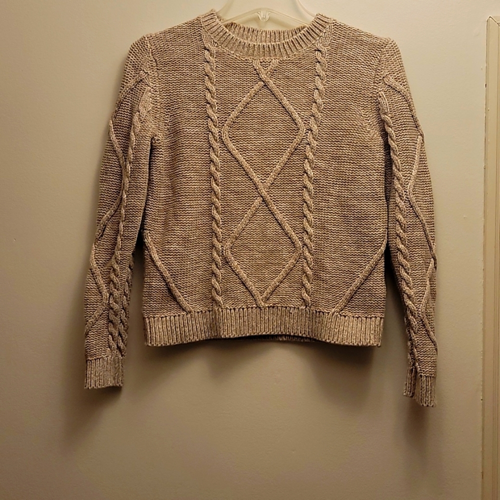 Banana Republic small sweater with beautiful knit details!